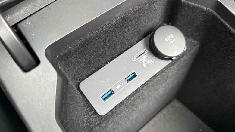 Jaguar E-Pace 2.0d Chequered Flag Edition 5dr Auto Diesel Estate